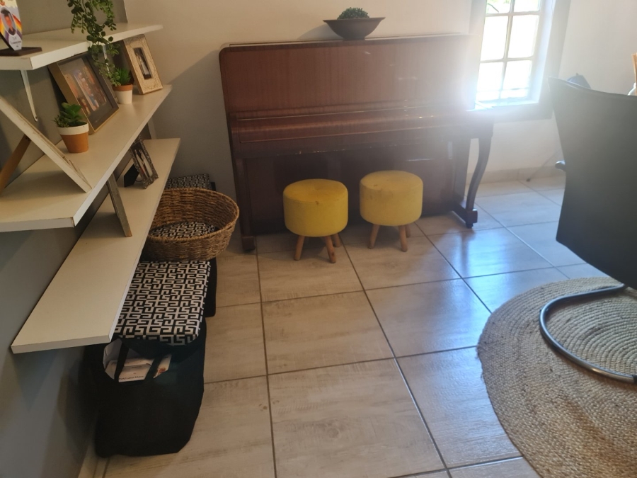 4 Bedroom Property for Sale in Safari Gardens North West